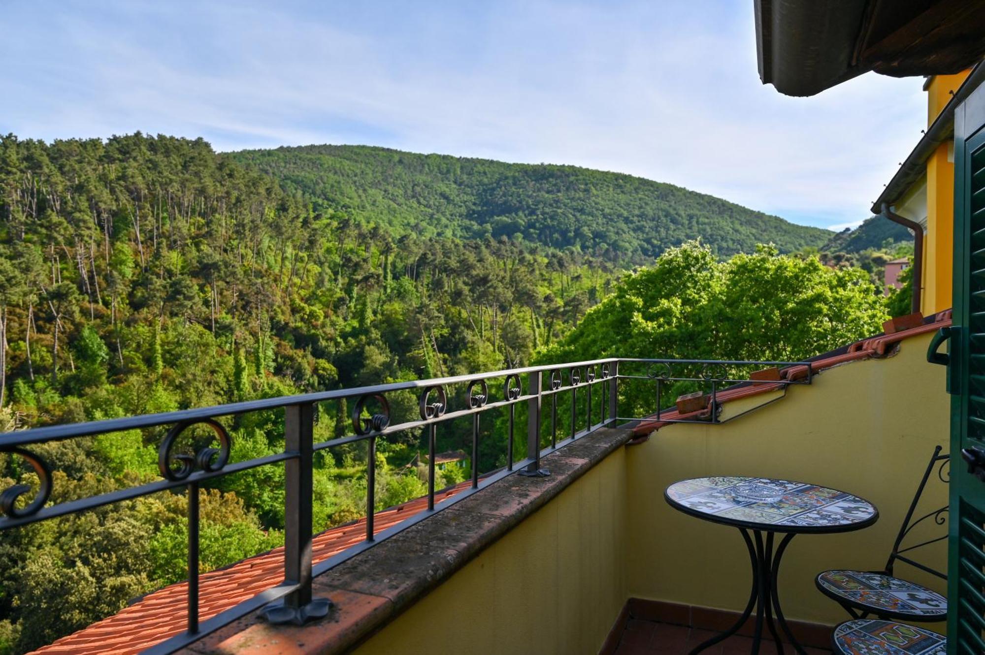 Casa E Mansarda Delle Mura Ameglia Bagian luar foto